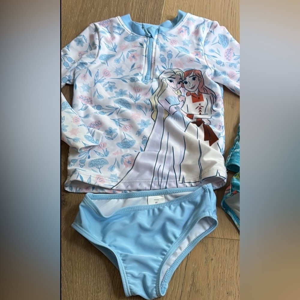 Frozen bathing suit 2T play